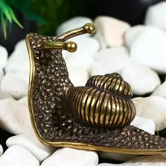 NEW! Two Small Anthropologie Snails Figurines Home Decor - Picture 1 of 6
